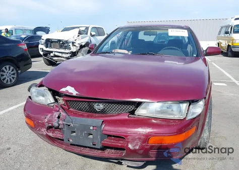 1995 Nissan Maxima Gle/Gxe/Se z USA, uszkodzony, nr VIN JN1CA21D2ST646166